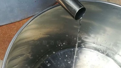 躲開不銹鋼釀酒設(shè)備蒸餾“雷區(qū)”，原來出酒快有絕招！