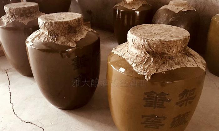 2.25白酒窖藏封壇技術(shù)——圖片來自雅大學(xué)員.jpg