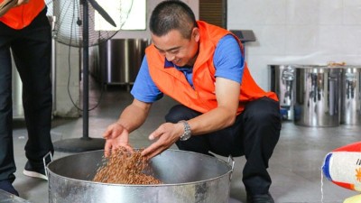 用熟料釀酒設(shè)備釀酒的前6個月，“醉”需釀酒技術(shù)指導